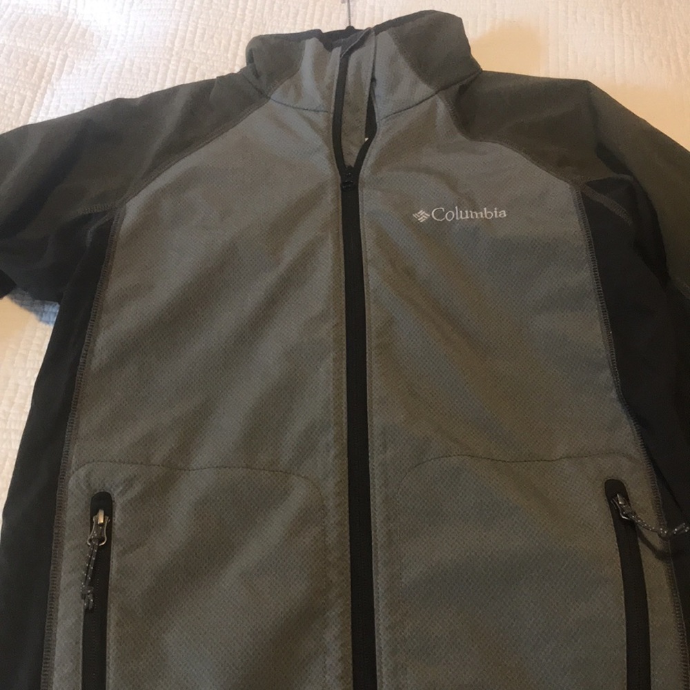 Columbia Omni shield men’s M windbreaker water repellent green gray jacket coat